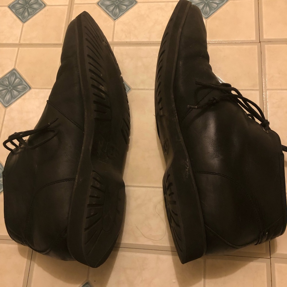 Ugg shoes men